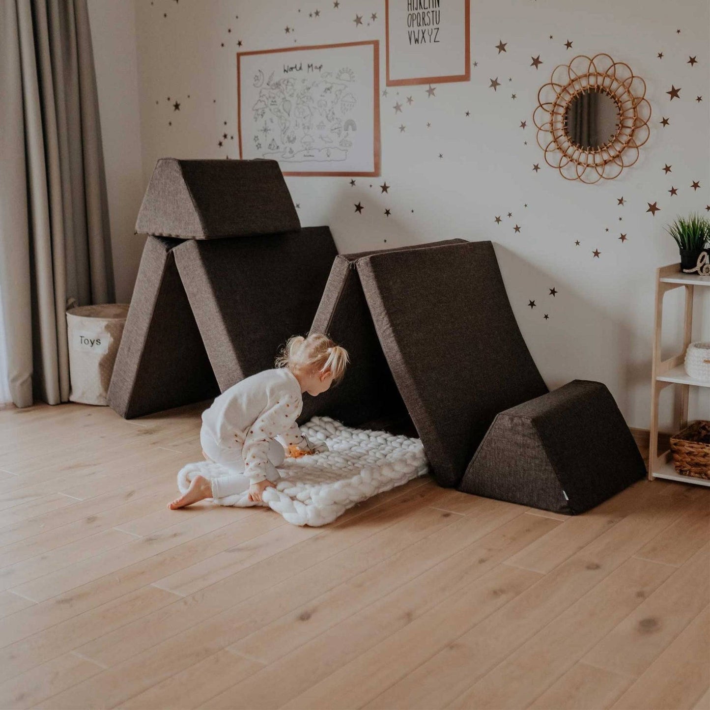 Montessori Brun Block Barnsoffa / Leksoffa - Från 1 - 16 år