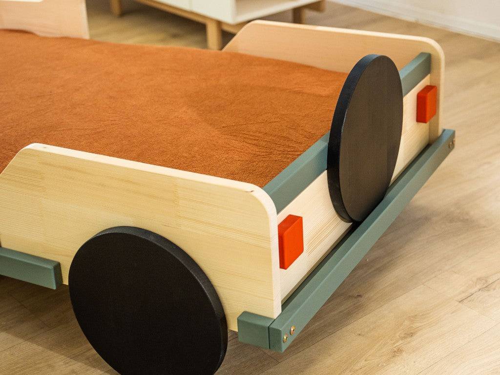 SAFARI Jeep Wooden Children’s Car Bed – 80 × 160 cm