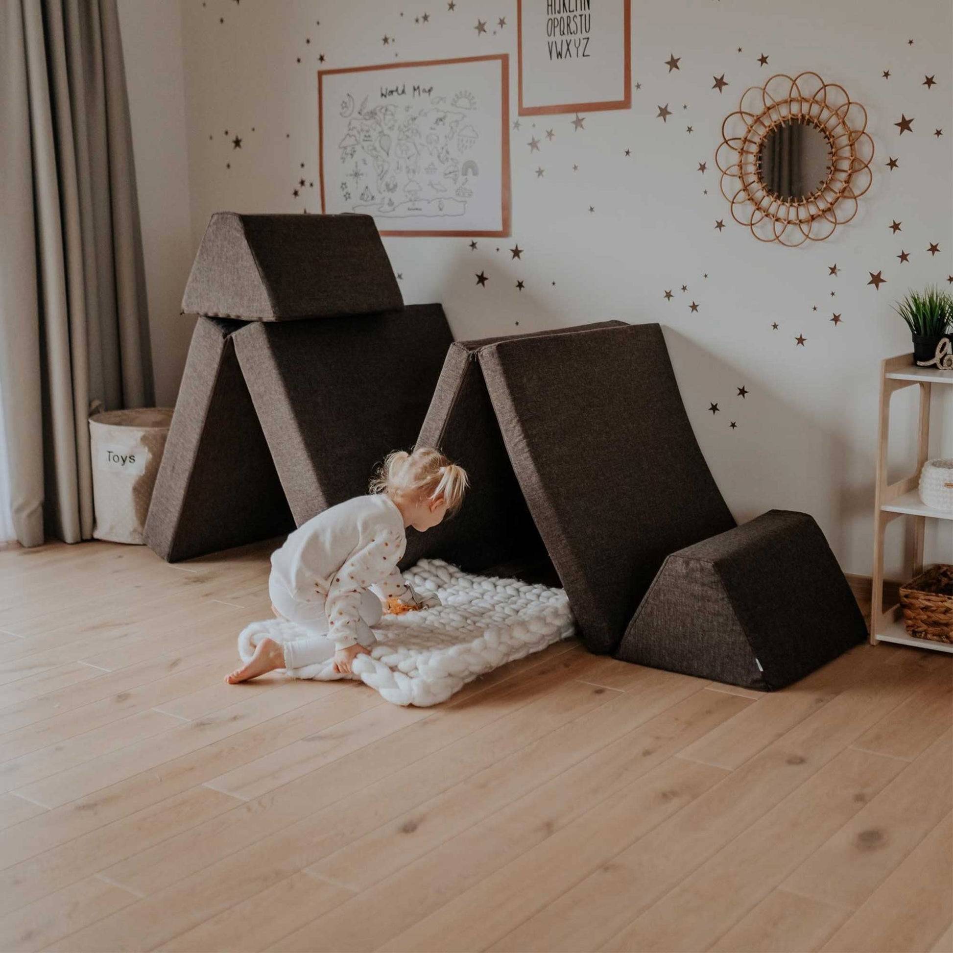Montessori Brun Block Barnsoffa / Leksoffa - Från 1 - 16 år