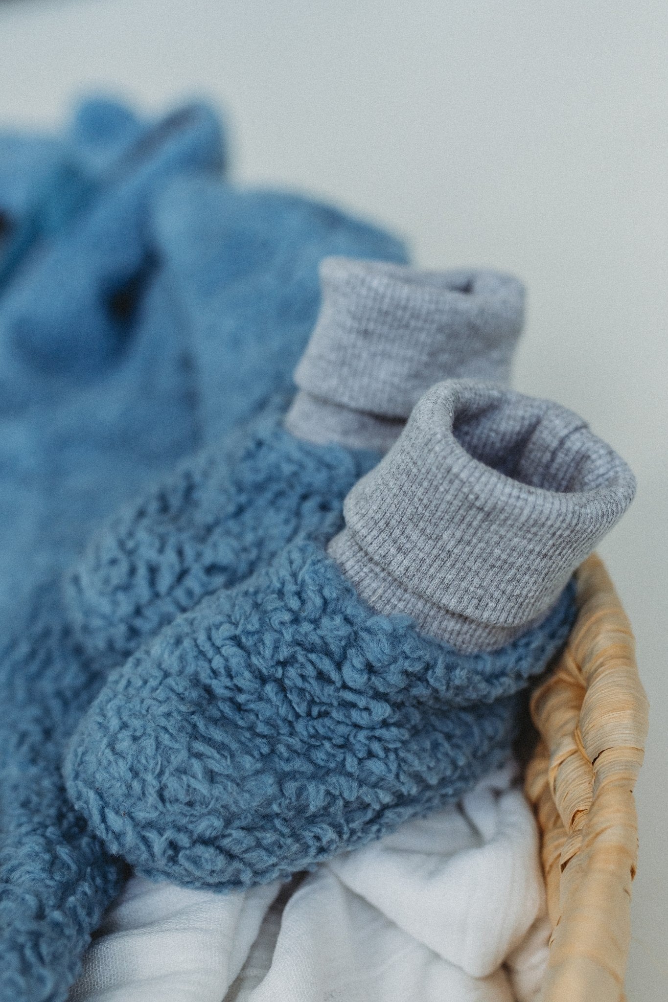 Blå Merino Ull Fodrade Babytofflor / Tossor - Tillverkad i EU