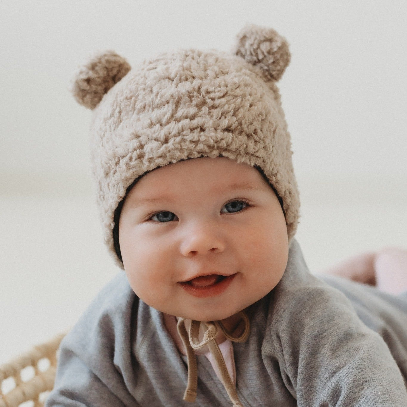 Beige Merino Ull Fodrad Babymössa - Tillverkad i EU