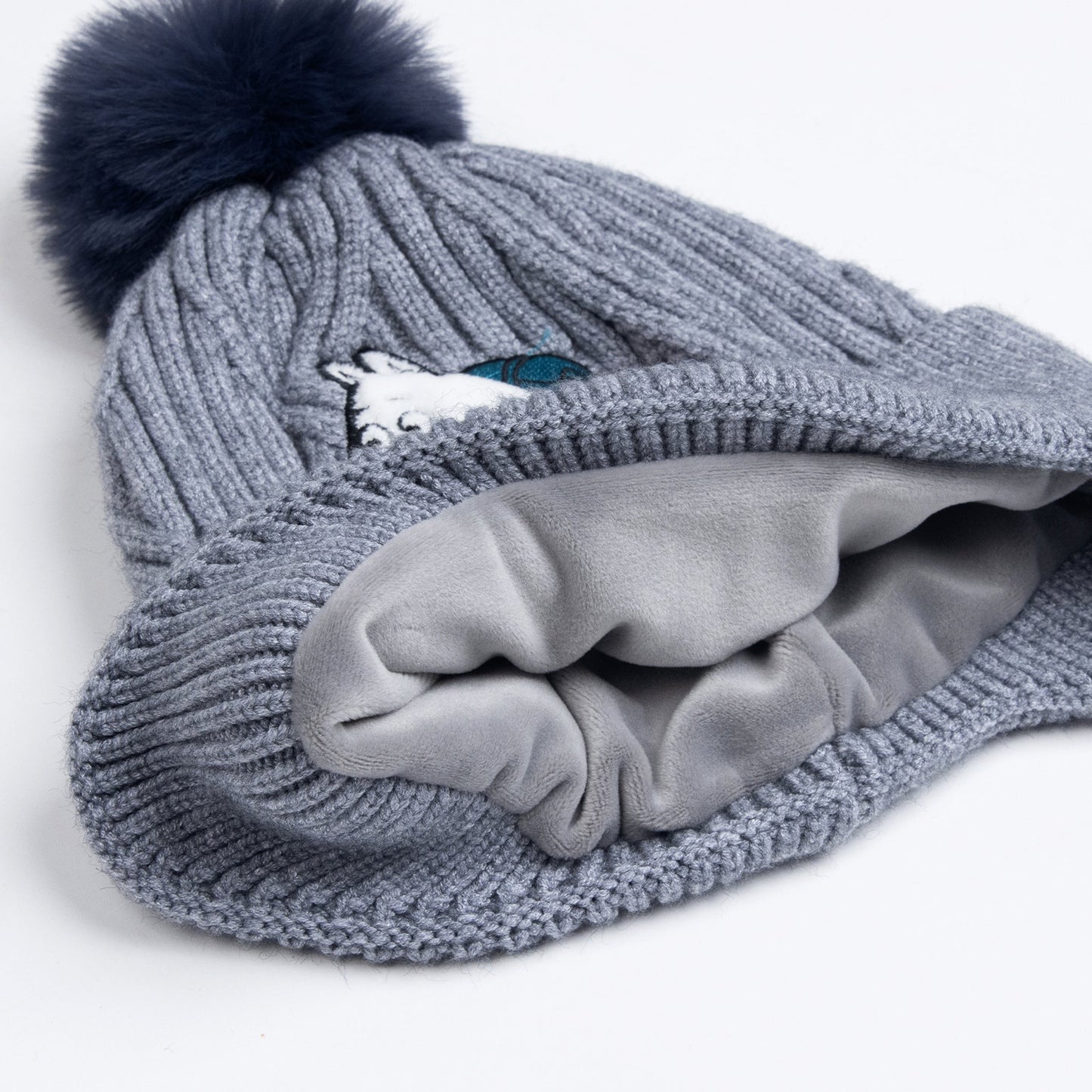 Mumin Stickad Vintermössa - Grå med Marin Tofs - Mumintrollet
