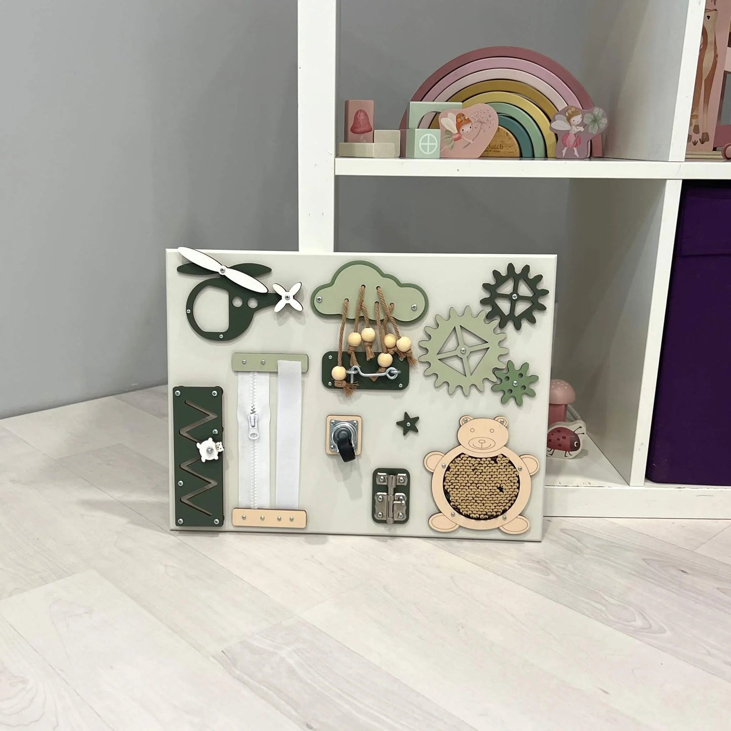 Bärbar Montessori Interaktiv Lekbräda (30×40 cm)