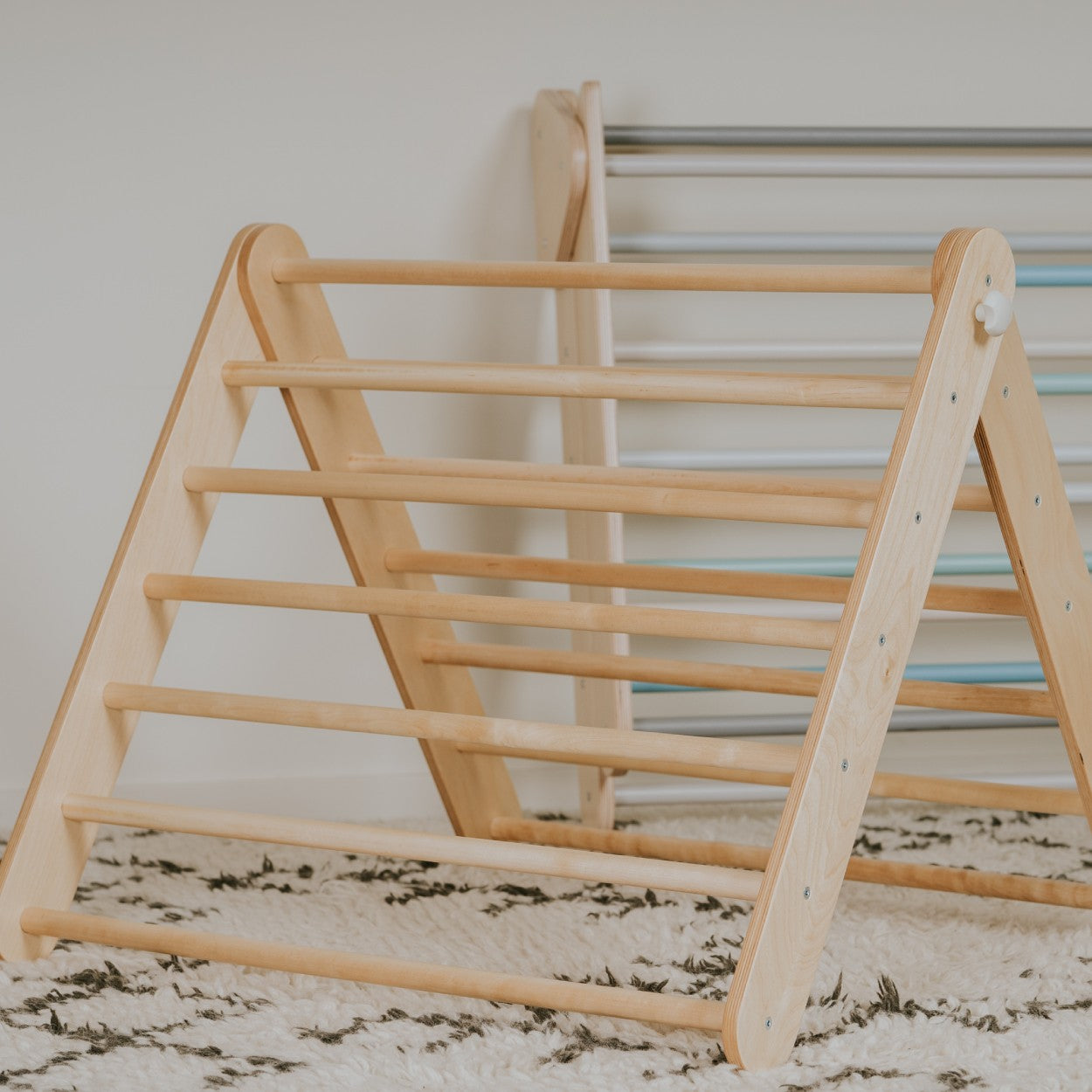 Montessori Klättertriangel / Klättervägg i Trä (6 mån–7 år)